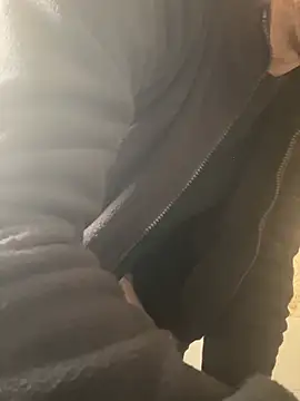 Snapshot of iltoscano95 chatting on 02-19-26, 12:12 iltoscano95 online show from 02-19-26, 12:12