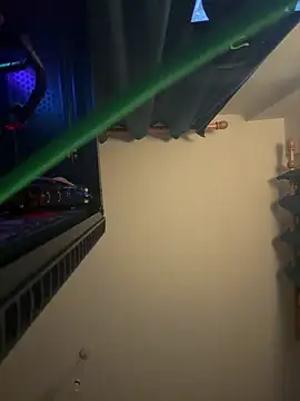 Snapshot of Antreas22 chatting on 10-20-25, 12:22 Antreas22 online show from 10-20-25, 12:22