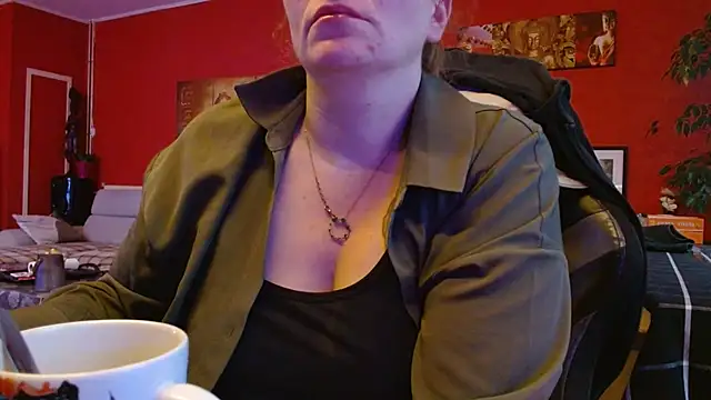 cruellaculdenfer67 online show from 11-18-25, 07:57