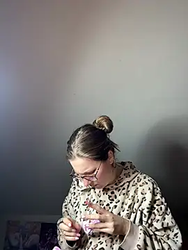 ur pleasure  online show from 02-20-25, 08:14