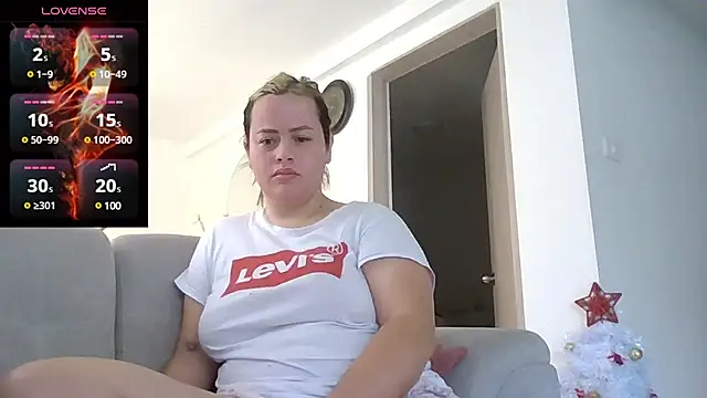 saramartinez1000 online show from 12-20-24, 02:38