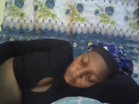 Midnight Clique  online show from 11-01-25, 08:00