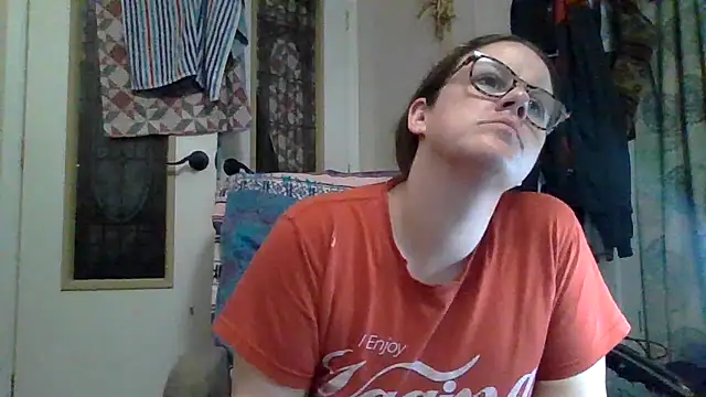 velvetta  online show from 10-13-25, 07:41