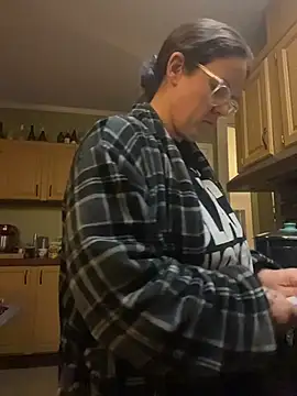 velvetta  online show from 11-30-25, 03:43