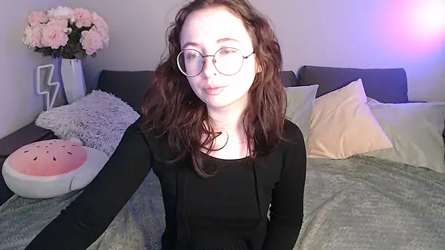 Mini Diva online show from 02-08-25, 09:13