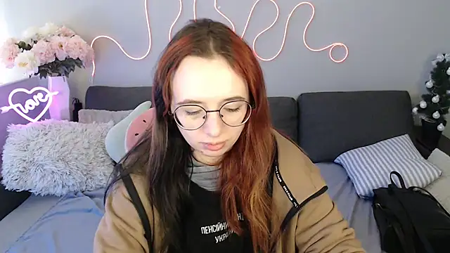 Snapshot of Mini_Diva chatting on 02-01-26, 09:08 Mini Diva online show from 02-01-26, 09:08