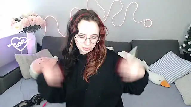 Snapshot of Mini_Diva chatting on 02-24-26, 09:07 Mini Diva online show from 02-24-26, 09:07