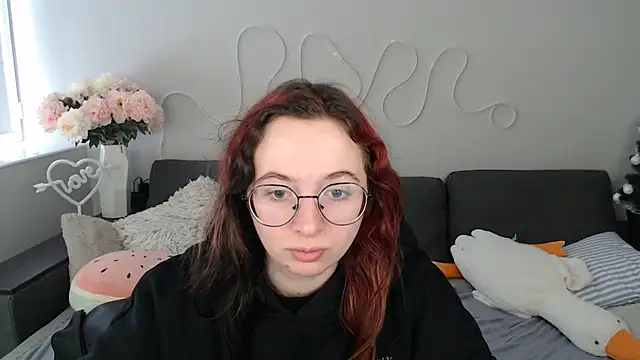 Snapshot of Mini_Diva chatting on 02-28-26, 09:10 Mini Diva online show from 02-28-26, 09:10