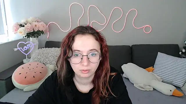 Snapshot of Mini_Diva chatting on 03-01-26, 09:33 Mini Diva online show from 03-01-26, 09:33