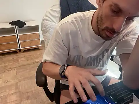 nicolaaaaas online show from 10-13-25, 02:50