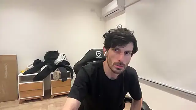 nicolaaaaas online show from 10-19-25, 02:23