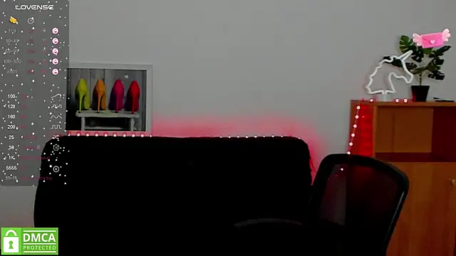 Snapshot of annakillianox chatting on 02-21-25, 12:39 annakillianox online show from 02-21-25, 12:39