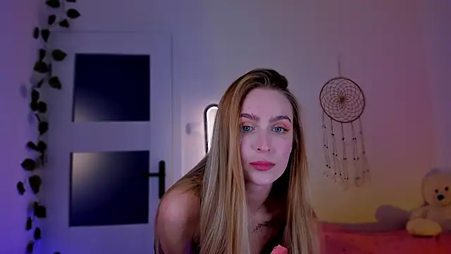 Kamila icee online show from 03-19-25, 07:49