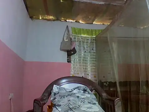 Snapshot of Bigras0011 chatting on 10-03-25, 11:29 Bigras0011 online show from 10-03-25, 11:29