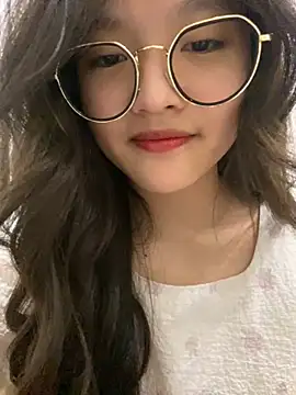 Krixxi22 online show from 12-10-24, 05:00