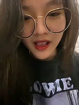 Krixxi22 online show from 12-25-24, 02:45