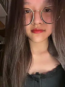 Krixxi22 online show from 10-20-25, 04:40