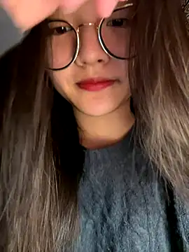 Krixxi22 online show from 10-24-25, 04:03