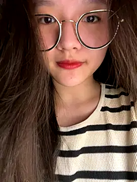 Krixxi22 online show from 11-01-25, 02:08