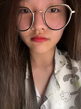 Krixxi22 online show from 11-06-25, 02:18