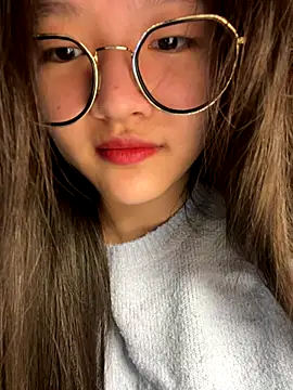 Krixxi22 online show from 11-28-25, 03:47