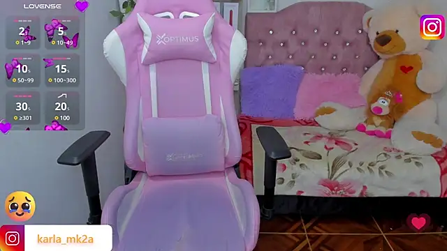 Snapshot of karla_cute01 chatting on 03-12-25, 06:11 karla cute01 online show from 03-12-25, 06:11