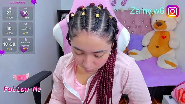 Snapshot of karla_cute01 chatting on 09-30-25, 05:12 karla cute01 online show from 09-30-25, 05:12