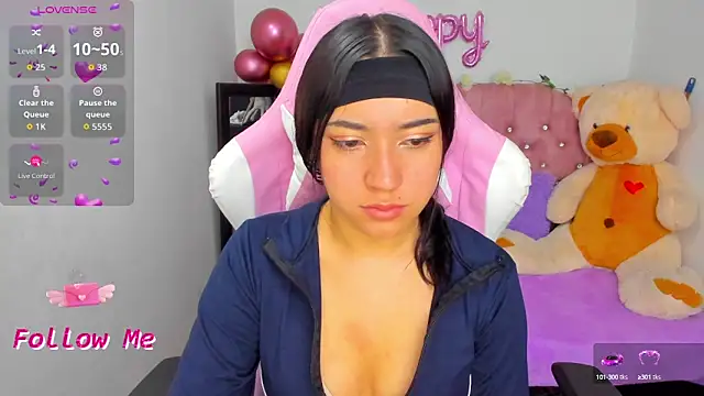 Snapshot of karla_cute01 chatting on 10-17-25, 08:39 karla cute01 online show from 10-17-25, 08:39