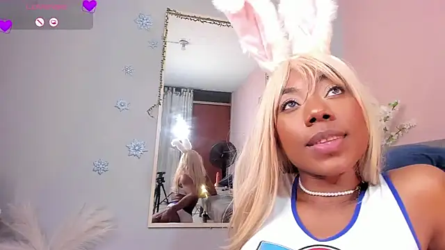 Snapshot of zaraadoll chatting on 01-11-25, 04:36 zaraadoll online show from 01-11-25, 04:36