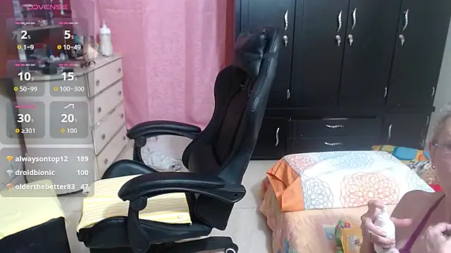 Giorgia xue53 online show from 10-01-25, 01:55