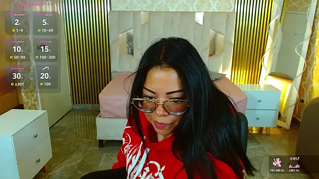 martinna tay online show from 11-24-25, 04:23