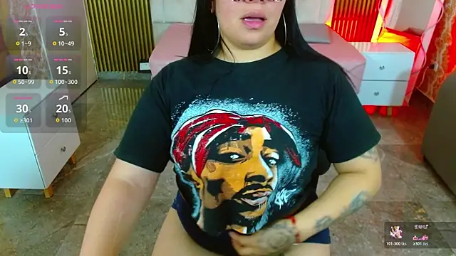 Snapshot of martinna_tay chatting on 12-20-25, 03:13 martinna tay online show from 12-20-25, 03:13