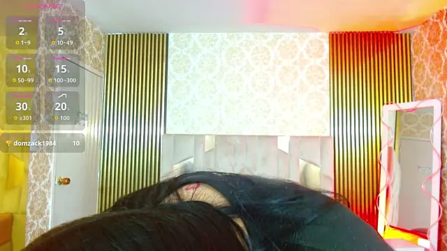 Snapshot of martinna_tay chatting on 12-22-25, 03:36 martinna tay online show from 12-22-25, 03:36