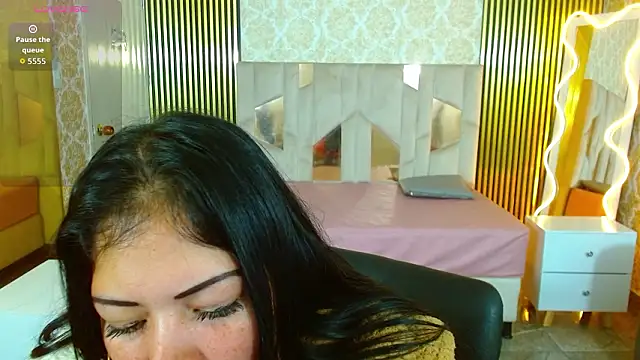 Snapshot of martinna_tay chatting on 02-07-26, 03:10 martinna tay online show from 02-07-26, 03:10