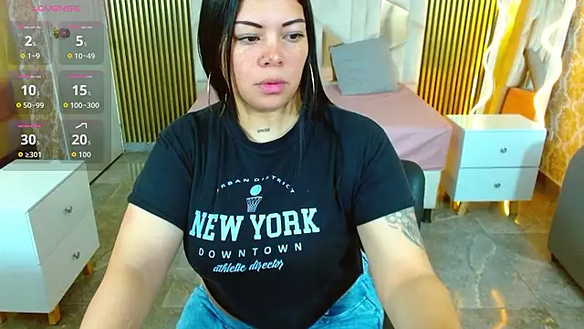 Snapshot of martinna_tay chatting on 02-08-26, 03:10 martinna tay online show from 02-08-26, 03:10