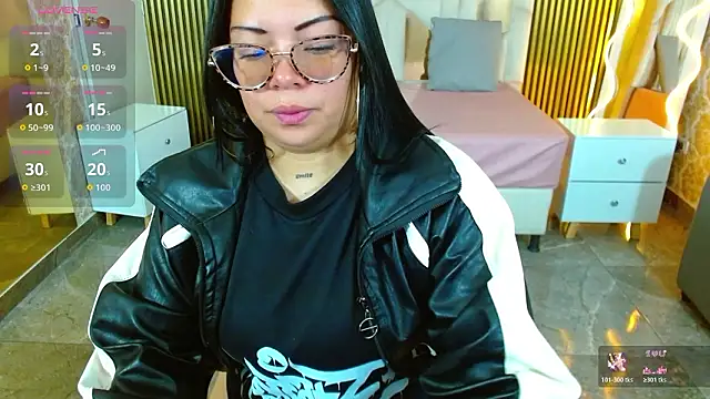 Snapshot of martinna_tay chatting on 02-11-26, 03:11 martinna tay online show from 02-11-26, 03:11