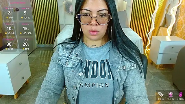 Snapshot of martinna_tay chatting on 02-22-26, 03:18 martinna tay online show from 02-22-26, 03:18