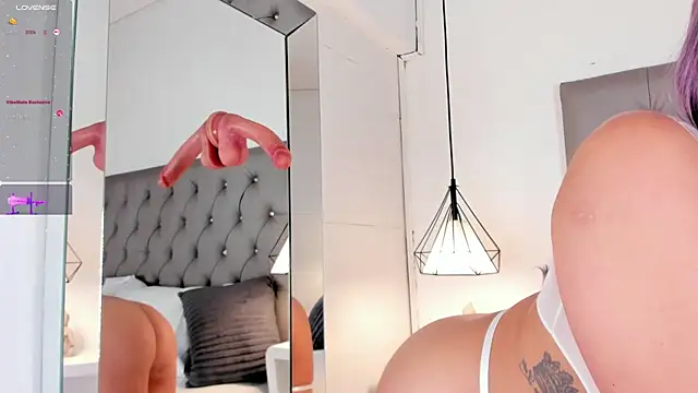 AliceHanz online show from 01-12-25, 02:56