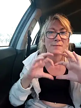 Timide girl2 online show from 03-12-25, 02:56