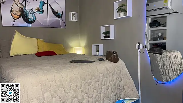 wendy alejo1712 online show from 04-15-26, 11:49