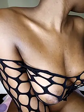 Snapshot of ManyaFatuity chatting on 03-07-25, 01:18 ManyaFatuity online show from 03-07-25, 01:18