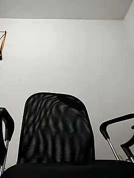 Demiansteven2 online show from 10-22-25, 07:24