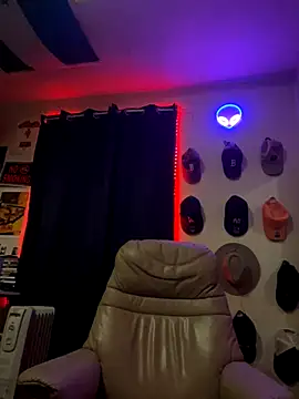 Snapshot of GersonGil1 chatting on 10-28-25, 03:10 GersonGil1 online show from 10-28-25, 03:10