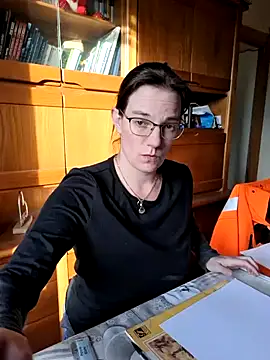 SpiceLea online show from 01-18-25, 02:55