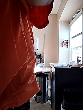 DARemo42O online show from 10-24-25, 03:19