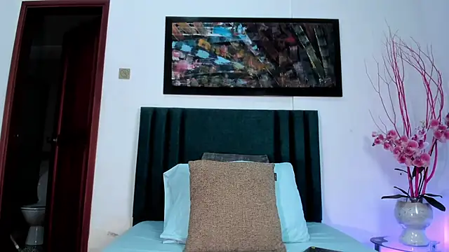 AlissaNix online show from 01-31-25, 08:33