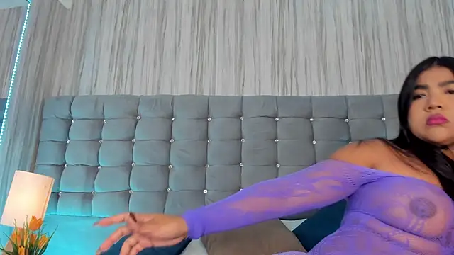 Poacahontasfg online show from 10-27-25, 04:05