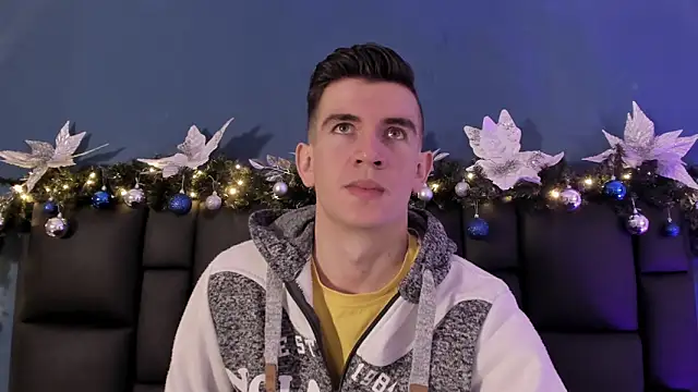 MikaelSlow online show from 11-30-25, 05:33