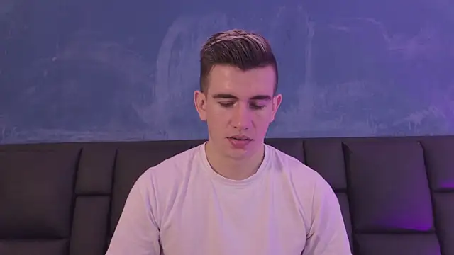 MikaelSlow online show from 04-01-26, 04:13