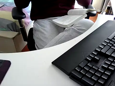 Snapshot of big-pig chatting on 01-06-25, 04:15 big-pig online show from 01-06-25, 04:15